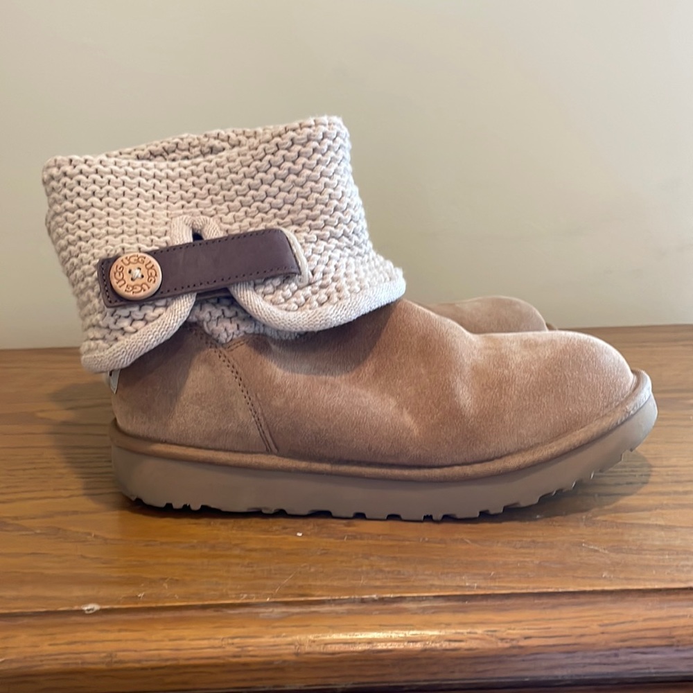 UGG Shaina Sweater Cuff Bootie